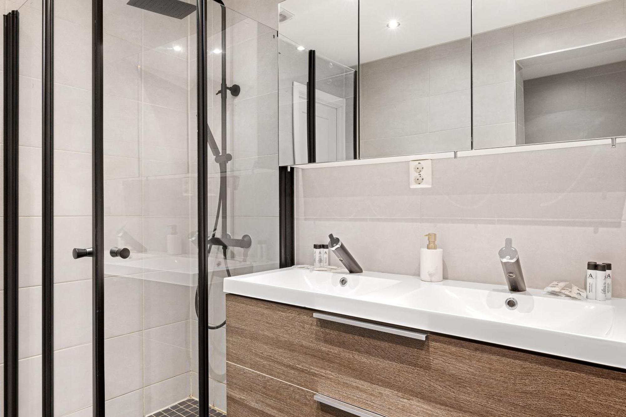 Homerentals L 120Sqm Mid-Central - King Beds - 500Mbps Wi-Fi Bergen Eksteriør billede